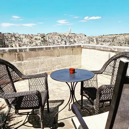 بيت ضيافة Torretta Ai Sassi ماتيرا